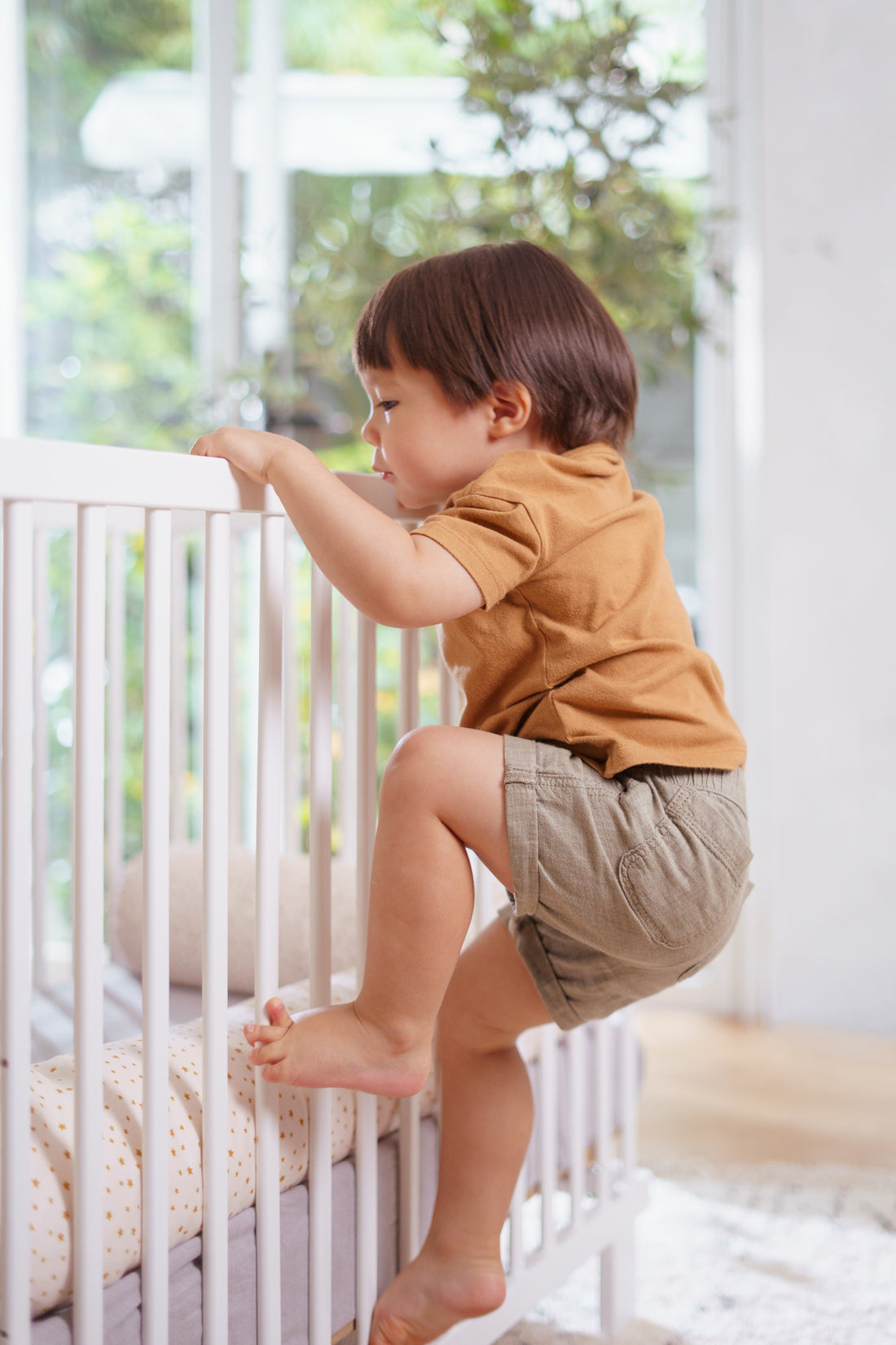 When to switch from a crib to a toddler bed